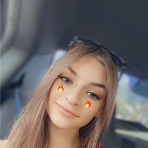 Meet your Posher, Katelyn